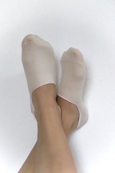 "Neviditelné" kotníkové ponožky z biobavlny - přírodní
